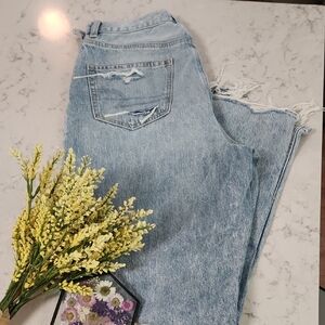 American Eagle Outfitters Highest Rise Mom Jeans